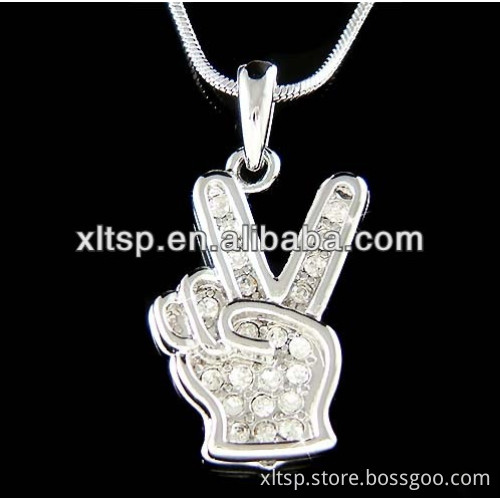XLT-PD95 HOT Individuality Mens Victory Hand Sign Pendant Necklace
